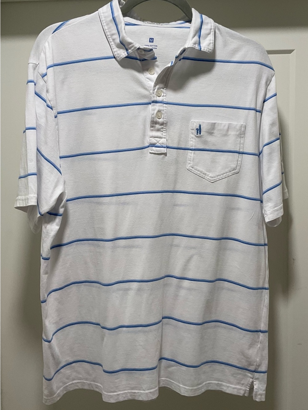 johnnie-O Men’s Hanging Out Polo size medium, Watercolor 30a sleeve - Picture 2 of 9